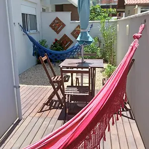 Apto Na De Palmas, Climatizado, Com Piscina, Próximo Ao Mar E Com Jardim Privativo Apartamento Governador Celso Ramos