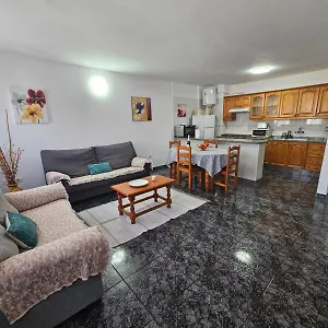 Mendoza-san Isidro , San Isidro (Tenerife) Spagna