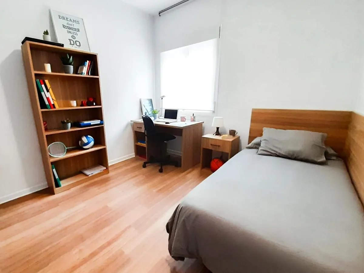 Micampus Malaga Student Residence 0*,